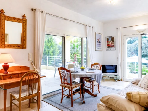 Apartment Saint-Aygulf, studio flat, 2 persons - photo_12805251784