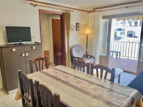 Apartment Roses, 2 bedrooms, 4 persons - photo_1011460365221