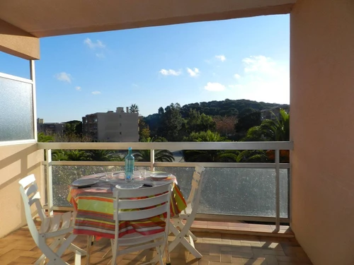 Apartamento Bormes-les-Mimosas, estudio, 3 personas - photo_1011579037645