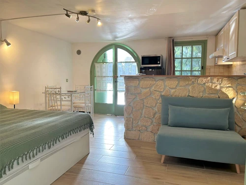 Apartment Bormes-les-Mimosas, studio flat, 2 persons - photo_1011339277231