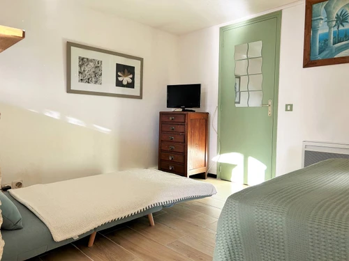 Apartment Bormes-les-Mimosas, studio flat, 2 persons - photo_1011339277231