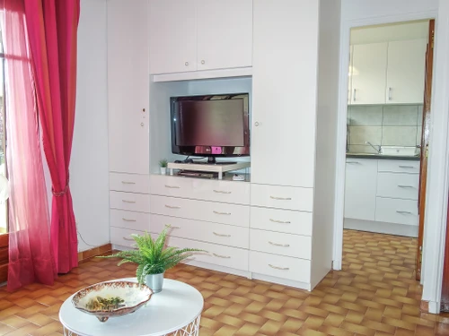 Apartment Saint-Cyr-sur-Mer-Les Lecques, studio flat, 2 persons - photo_11317037927