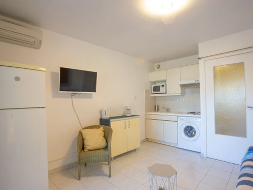 Apartment Hyères, studio flat, 3 persons - photo_1011422306127