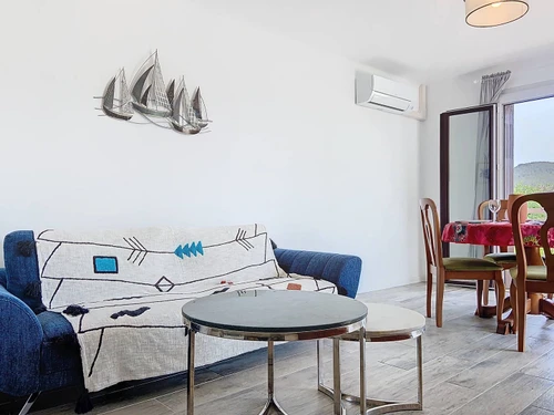 Apartment Saint-Cyr-sur-Mer, 2 bedrooms, 4 persons - photo_1011196801995