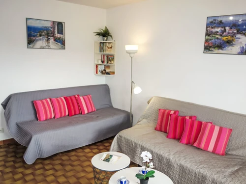 Apartment Saint-Cyr-sur-Mer-Les Lecques, studio flat, 2 persons - photo_11317037927