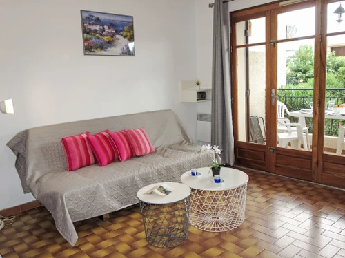 Apartment Saint-Cyr-sur-Mer-Les Lecques, studio flat, 2 persons - photo_11317037927