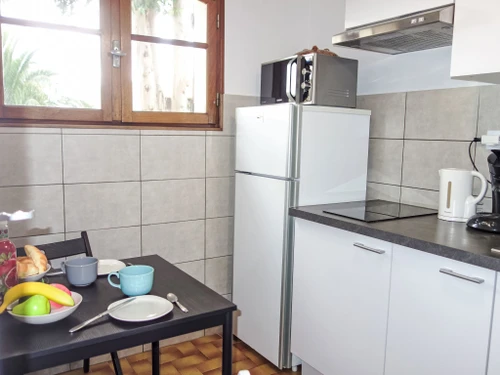 Apartment Saint-Cyr-sur-Mer-Les Lecques, studio flat, 2 persons - photo_11317037927