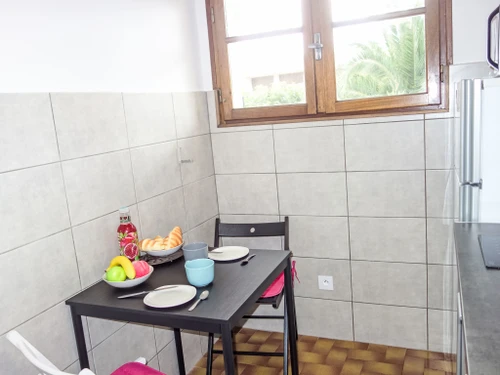 Apartment Saint-Cyr-sur-Mer-Les Lecques, studio flat, 2 persons - photo_11317037927