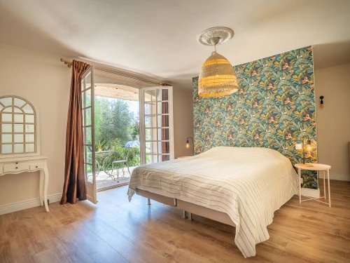 Apartment La Crau, 3 bedrooms, 6 persons - photo_19401932301