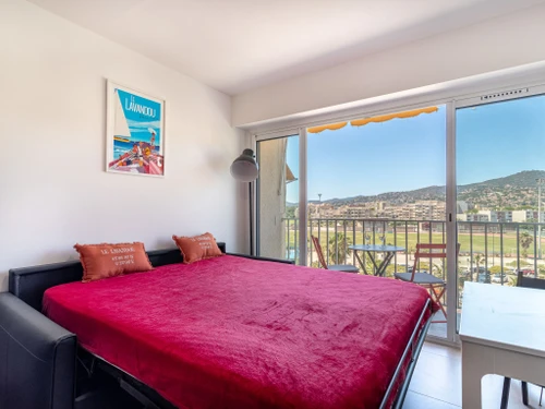 Apartment Le Lavandou, studio flat, 4 persons - photo_1011608447304