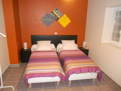 Guestroom Neuvy-Saint-Sépulchre, studio flat, 2 persons - photo_1011617552025