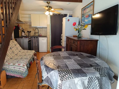 Apartment Saint-Cyprien, 2 bedrooms, 4 persons - photo_1011354071596