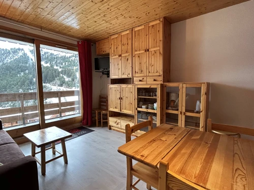 Studio Méribel, 1 bedroom, 4 persons - photo_13775360760