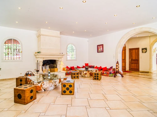 Casa Méounes-lès-Montrieux, 4 dormitorios, 10 personas - photo_1011647969150