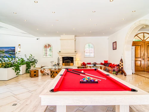 Casa Méounes-lès-Montrieux, 4 dormitorios, 10 personas - photo_1011647969150