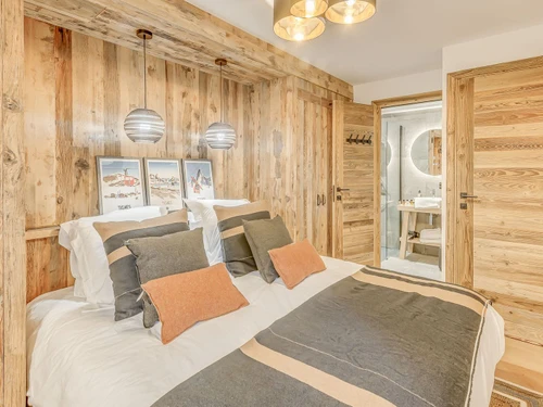 Chalet Tignes-Les Brévières, 6 bedrooms, 18 persons - photo_17708800959