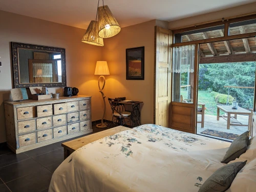 Guestroom Saint-Privat-d'Allier, 1 pièce, 2 personnes - photo_1011663099184