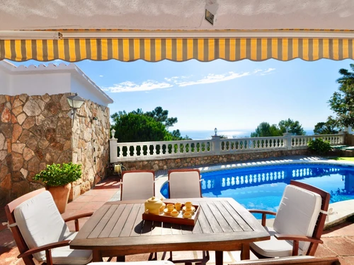 Casa Lloret de Mar, 3 dormitorios, 6 personas - photo_17653031340