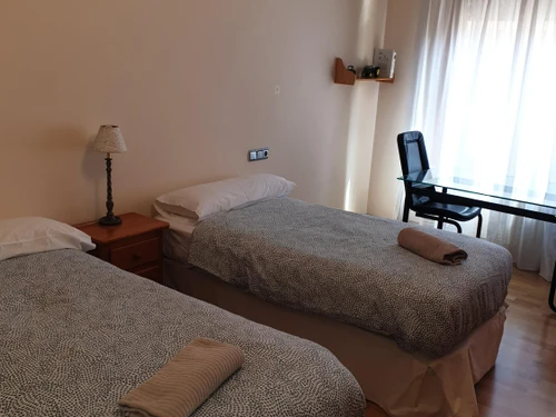 Apartamento Jaca, 3 dormitorios, 6 personas - photo_1011334880393