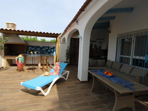 Casa Deltebre, 3 dormitorios, 6 personas - photo_17625910395