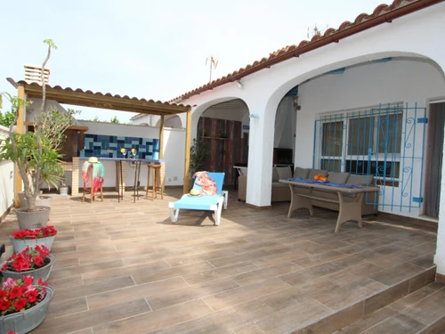 Casa Deltebre, 3 dormitorios, 6 personas - photo_17625910395