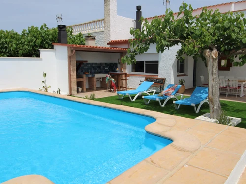 Casa Deltebre, 4 dormitorios, 8 personas - photo_17625912279