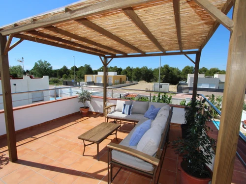 Casa Deltebre, 4 dormitorios, 8 personas - photo_17625912279