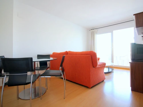 Apartment Roses, 2 bedrooms, 4 persons - photo_1011598280084