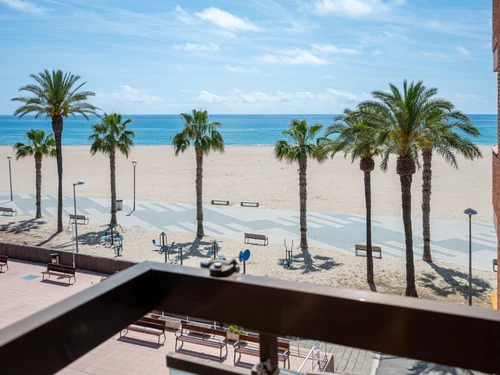 Apartamento Torredembarra, 3 dormitorios, 5 personas - photo_18448273180