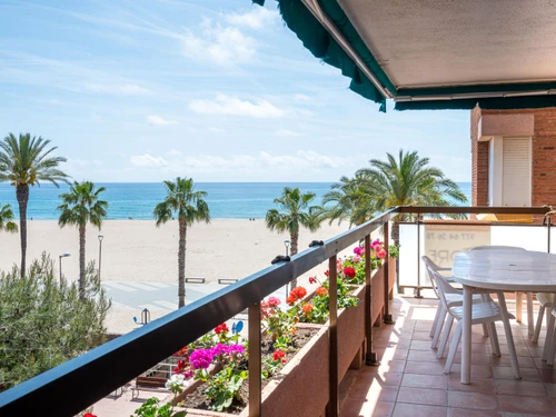 Apartamento Torredembarra, 3 dormitorios, 5 personas - photo_18448273180