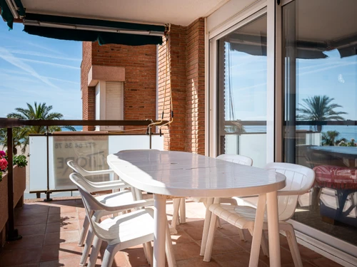 Apartamento Torredembarra, 3 dormitorios, 5 personas - photo_18448273180