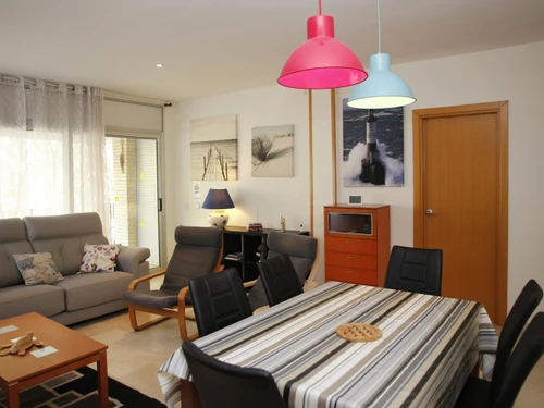 Apartamento Torredembarra, 3 dormitorios, 6 personas - photo_18448302383