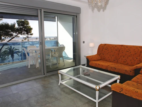 Apartamento Torredembarra, 3 dormitorios, 6 personas - photo_18448288271