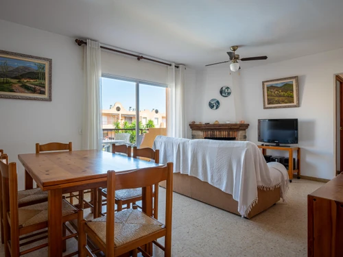 Apartment Torredembarra, 3 bedrooms, 6 persons - photo_18448265131