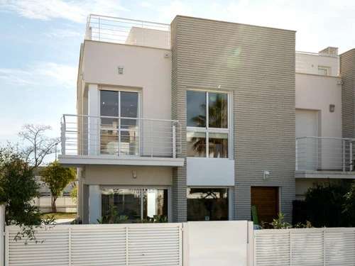 Villa Creixell, 4 bedrooms, 10 persons - photo_18448281033