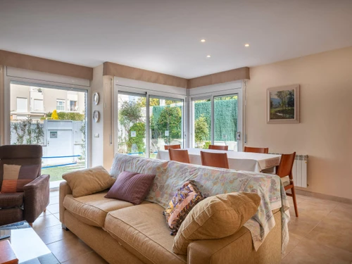 Villa Creixell, 4 bedrooms, 10 persons - photo_18448281033