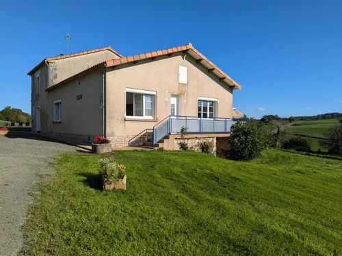 Gite Montbron, 5 bedrooms, 14 persons - photo_1011672117878