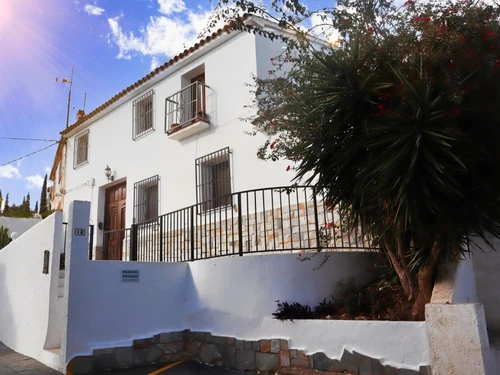 Villa Callosa d'en Sarrià, 3 bedrooms, 6 persons - photo_1011588020321