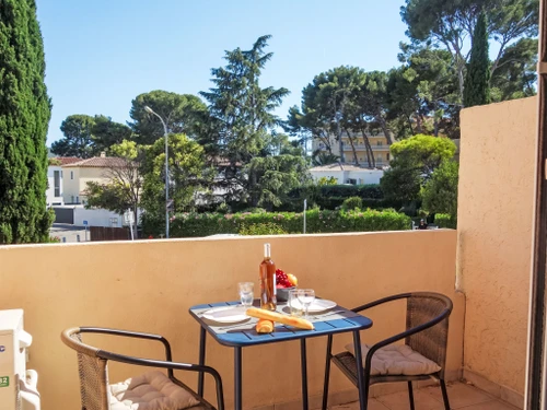 Apartment Saint-Cyr-sur-Mer-Les Lecques, studio flat, 2 persons - photo_19718717810