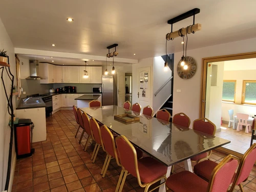 Gîte Isigny-le-Buat, 7 pièces, 15 personnes - photo_14353655446