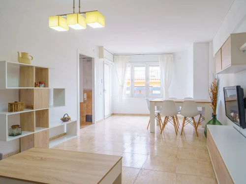Apartamento Pineda de Mar, 2 dormitorios, 5 personas - photo_1011567413380