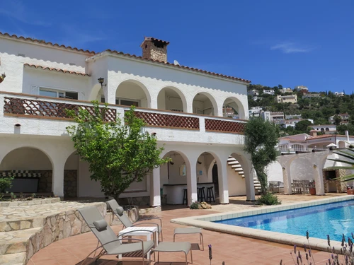 Villa Roses, 3 bedrooms, 7 persons - photo_1011590330885