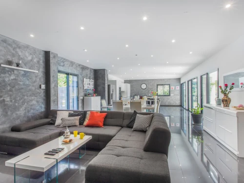 Villa Saint-Cyr-sur-Mer-Les Lecques, 5 bedrooms, 14 persons - photo_1011686530180