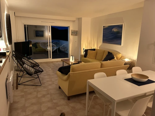 Apartment Pals, 3 bedrooms, 6 persons - photo_19081614228