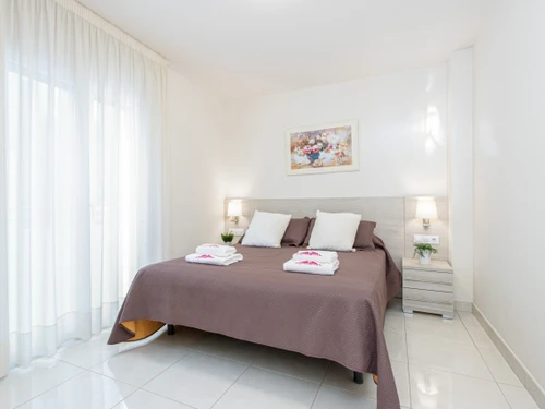 Apartment Roses, 2 bedrooms, 5 persons - photo_19081739423