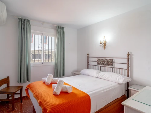 Apartamento Nerja, 3 dormitorios, 6 personas - photo_19808498251