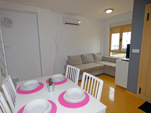Apartamento Oliva, 2 dormitorios, 6 personas - photo_19081732477