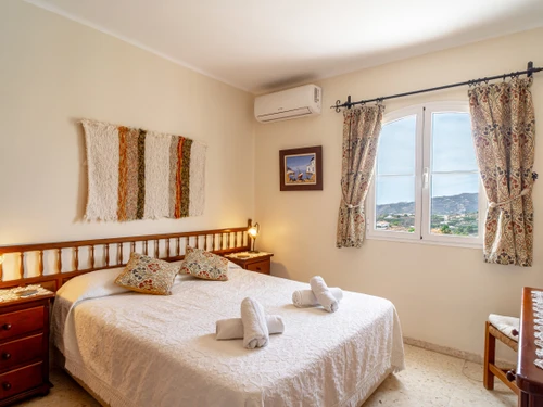 Apartamento Nerja, 2 dormitorios, 4 personas - photo_1011692048017