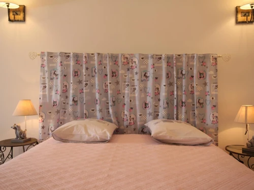 Guestroom Arnay-le-Duc, studio flat, 3 persons - photo_1011695248561