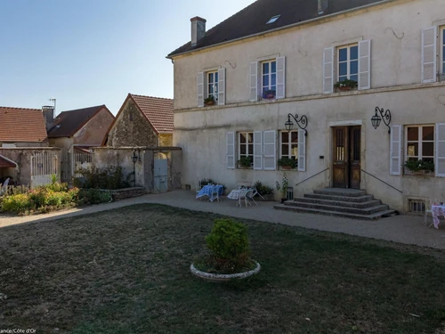 Guestroom Moutiers-Saint-Jean, 1 pièce, 4 personnes - photo_1011695253403